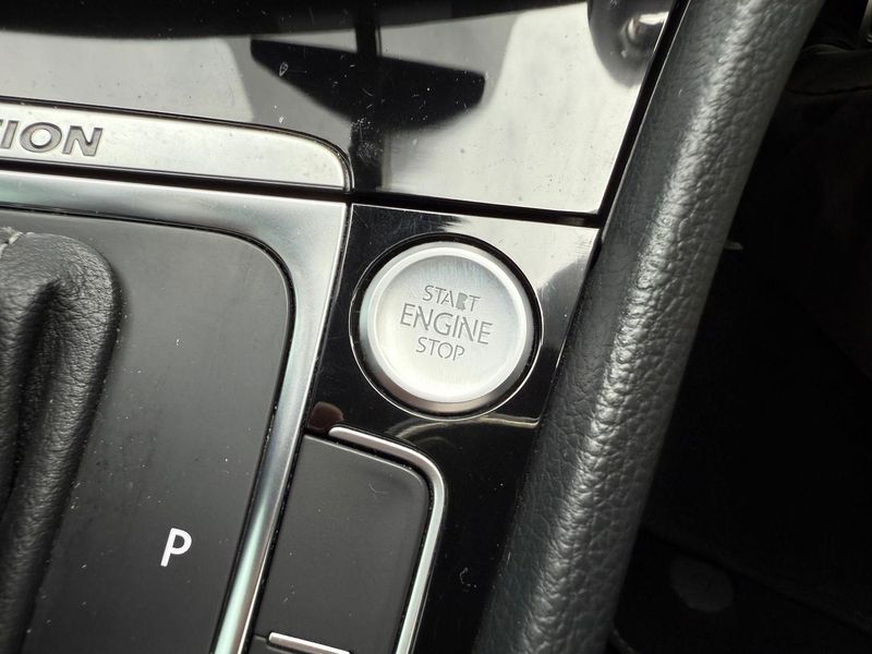 2016 Volkswagen Golf R 7 Auto 4MOTION MY16 Photo 27